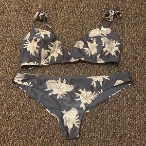Roxy Bikini set